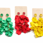 Brinco folhas fosco  cores diversas